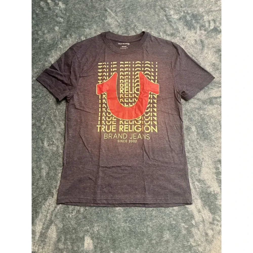 True Religion T-Shirt Men Medium Charcoal Grey Red Horseshoe Logo Graphic Cotton